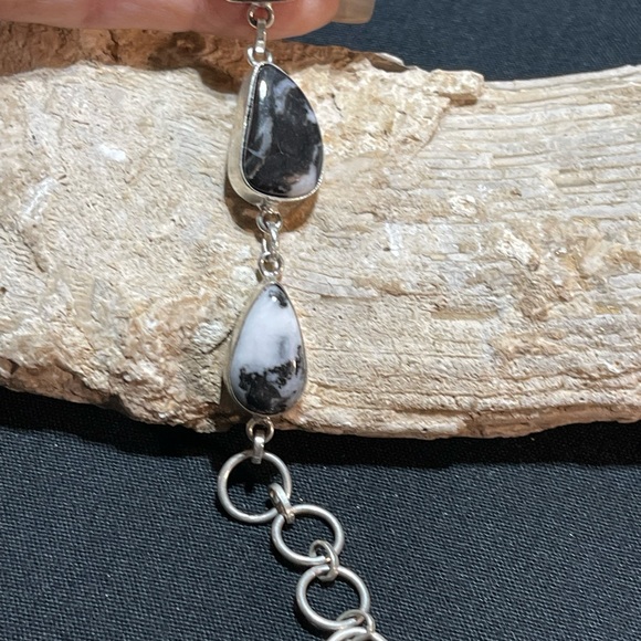 SOLD…..Black White Buffalo Stone link Bracelet - Picture 2 of 4